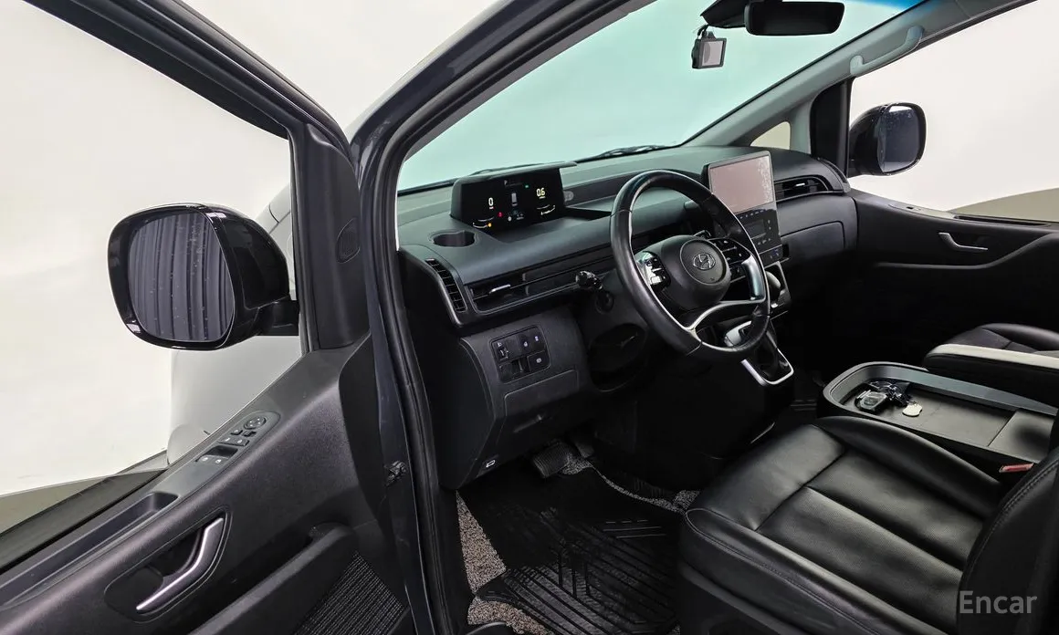 Hyundai Staria 2021 L3.5 Cargo 5-Seater