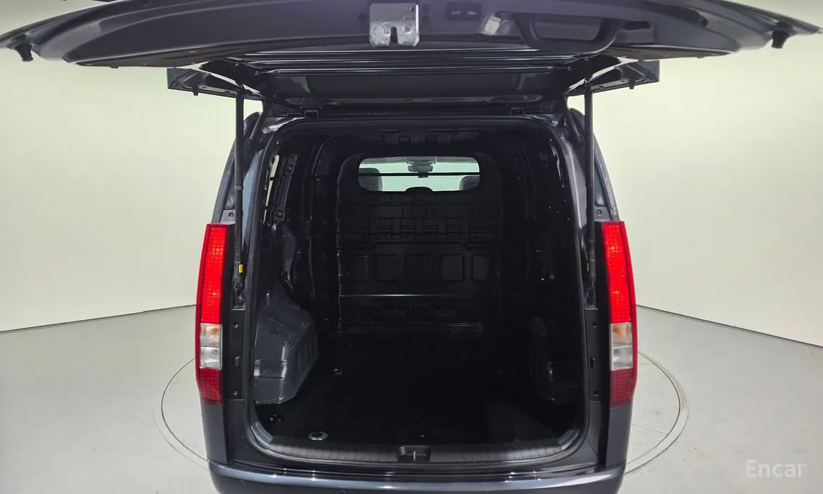 Hyundai Staria 2021 L3.5 Cargo 5-Seater