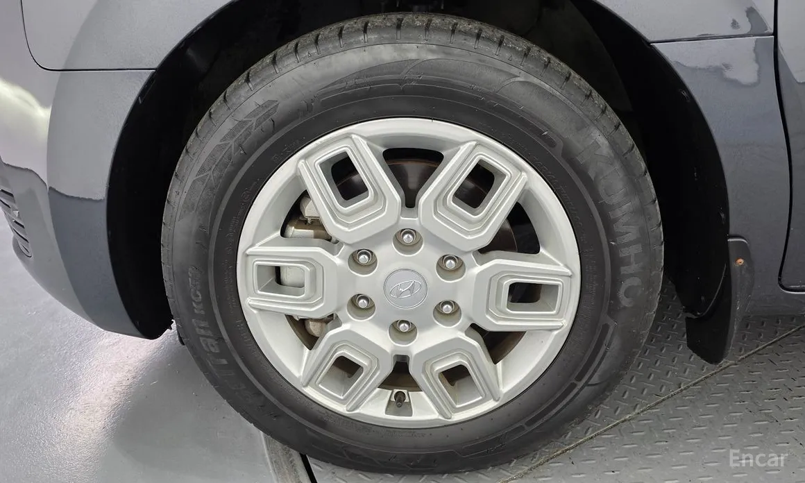 Hyundai Staria 2021 L3.5 Cargo 5-Seater