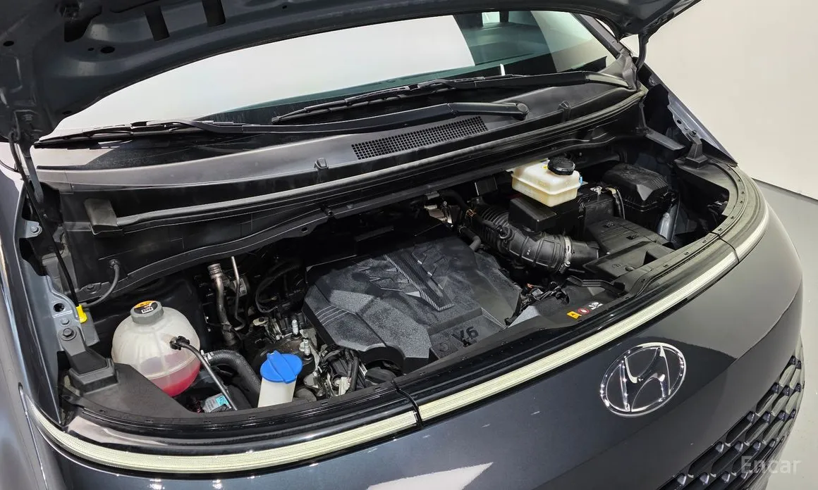 Hyundai Staria 2021 L3.5 Cargo 5-Seater