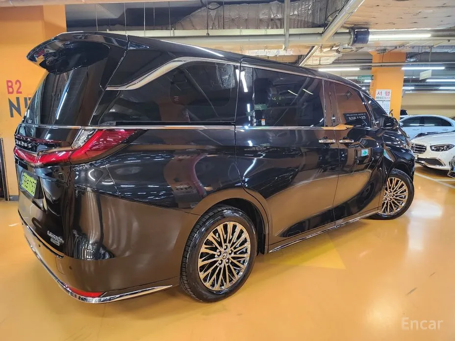 Lexus LM 2024 500h Executive