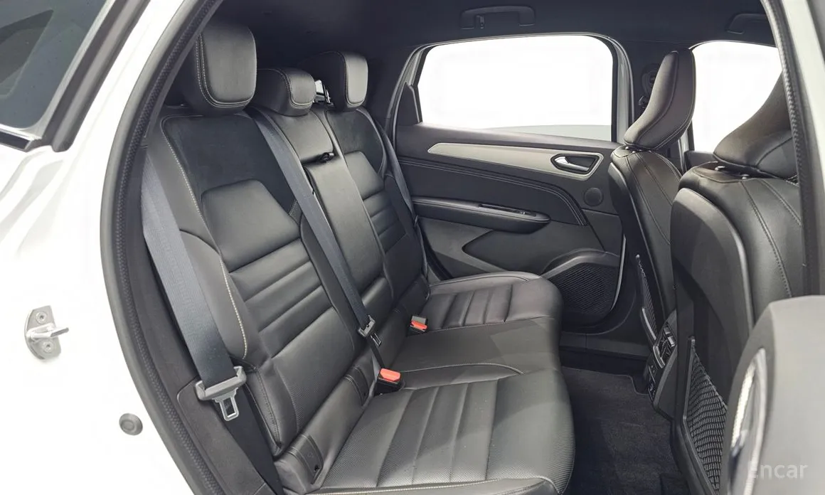 Renault XM3 2020 1.6 E-TECH Inspire Design Package