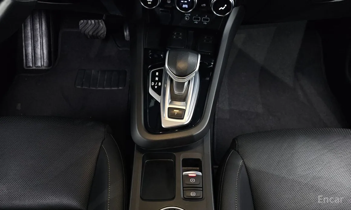 Renault XM3 2020 1.6 E-TECH Inspire Design Package