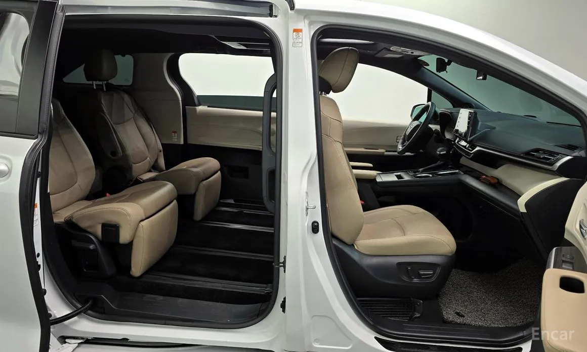 Toyota Sienna 2020 2.5 Hybrid 2WD