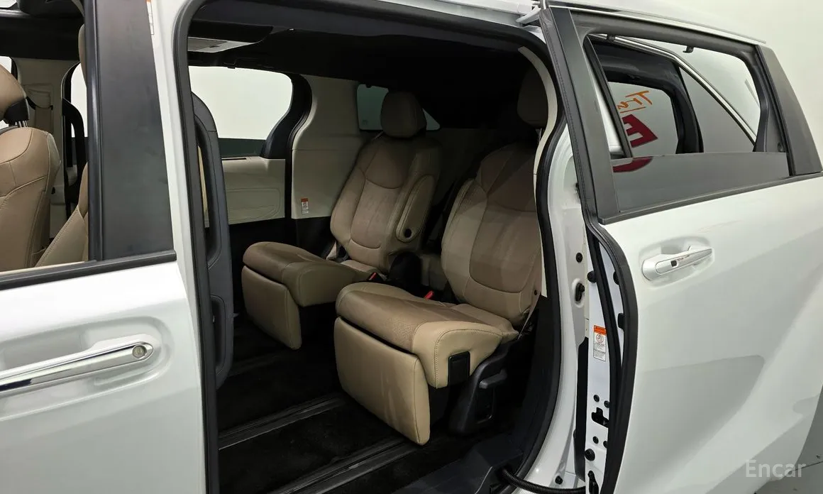 Toyota Sienna 2020 2.5 Hybrid 2WD