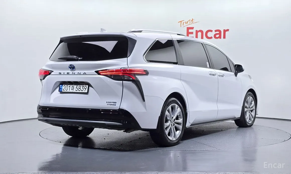 Toyota Sienna 2020 2.5 Hybrid 2WD