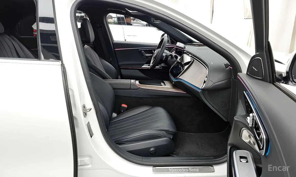 Mercedes-Benz E-Class 2024 E350e 4MATIC