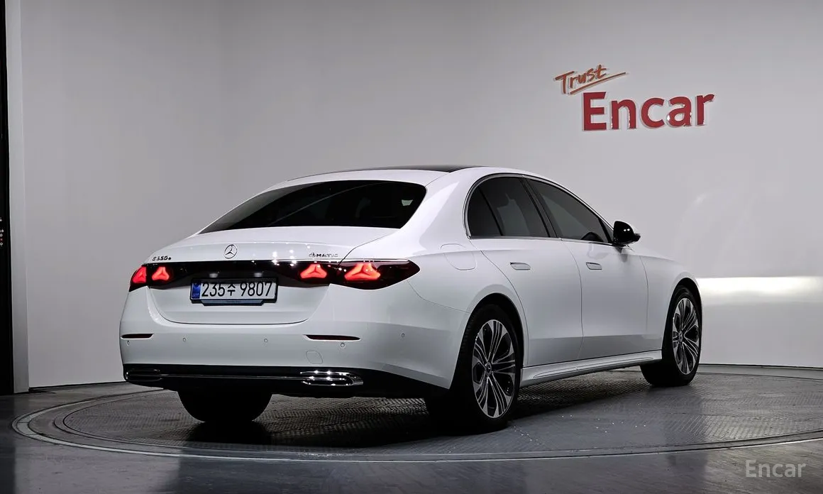 Mercedes-Benz E-Class 2024 E350e 4MATIC