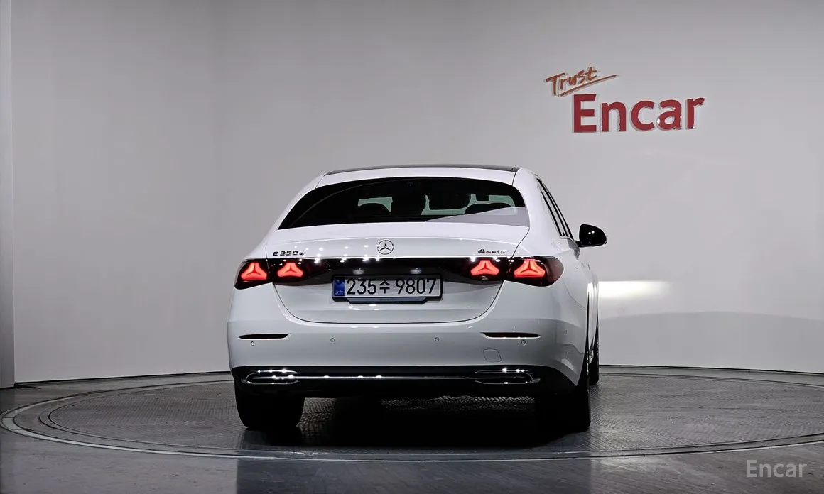 Mercedes-Benz E-Class 2024 E350e 4MATIC