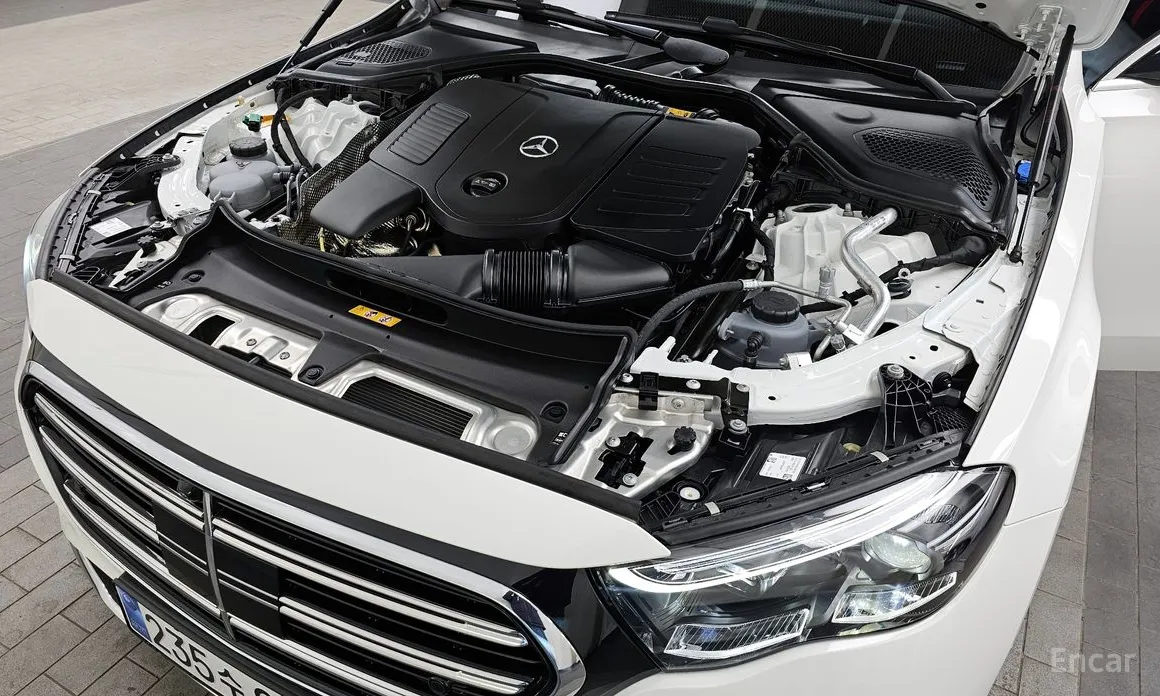 Mercedes-Benz E-Class 2024 E350e 4MATIC