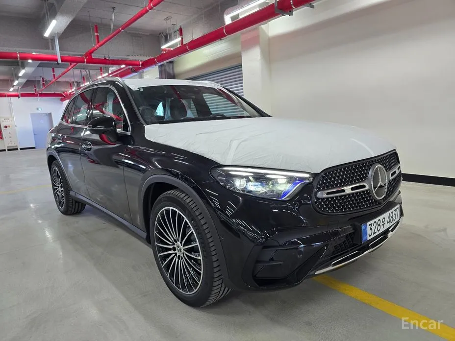 Mercedes-Benz GLC-Class 2023 GLC300 4MATIC AMG Line