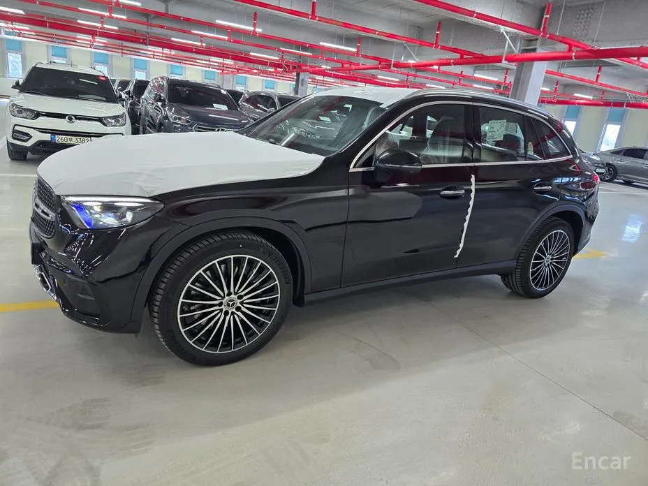 Mercedes-Benz GLC-Class 2023 GLC300 4MATIC AMG Line