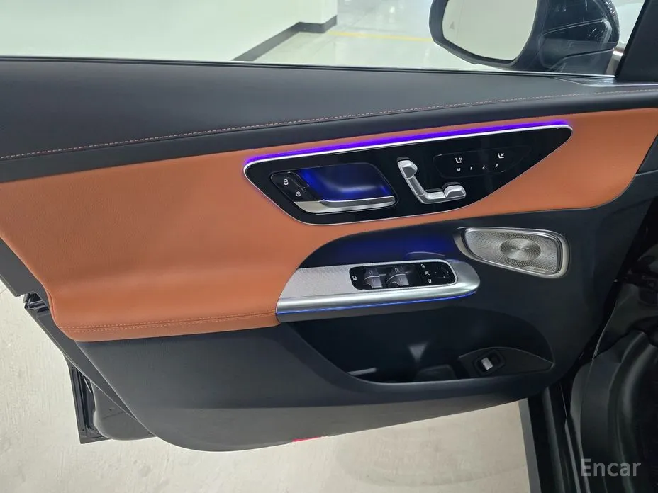 Mercedes-Benz GLC-Class 2023 GLC300 4MATIC AMG Line