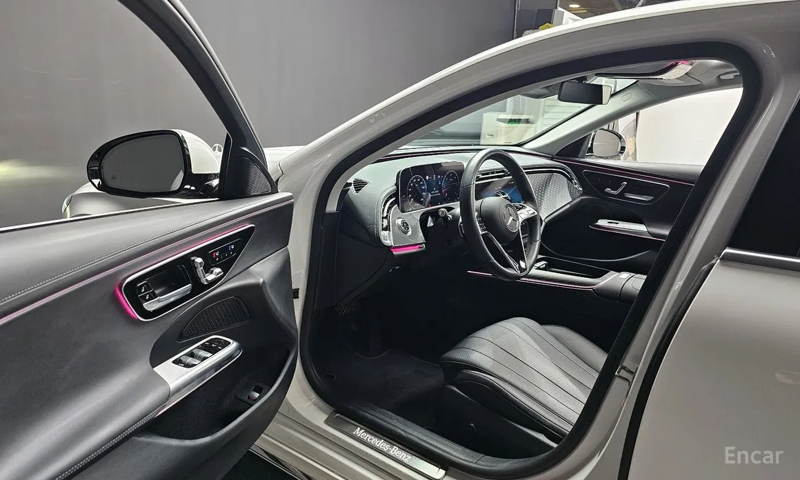 Mercedes-Benz E-Class 2024 E220d 4MATIC Exclusive