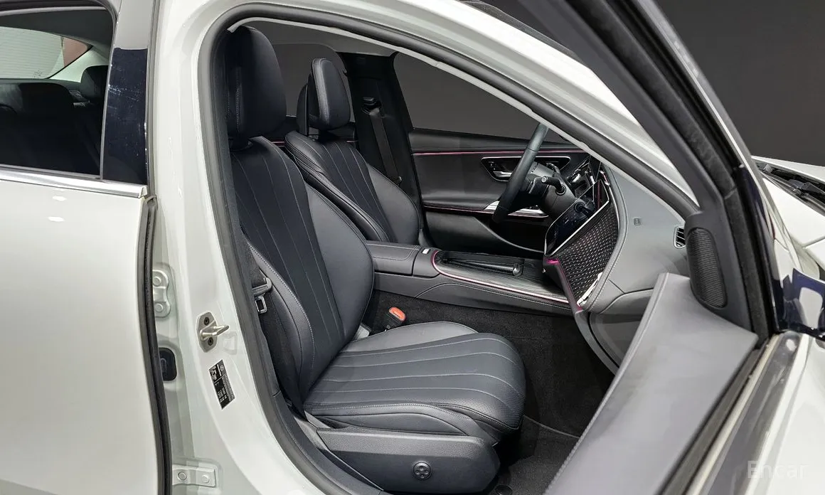 Mercedes-Benz E-Class 2024 E220d 4MATIC Exclusive