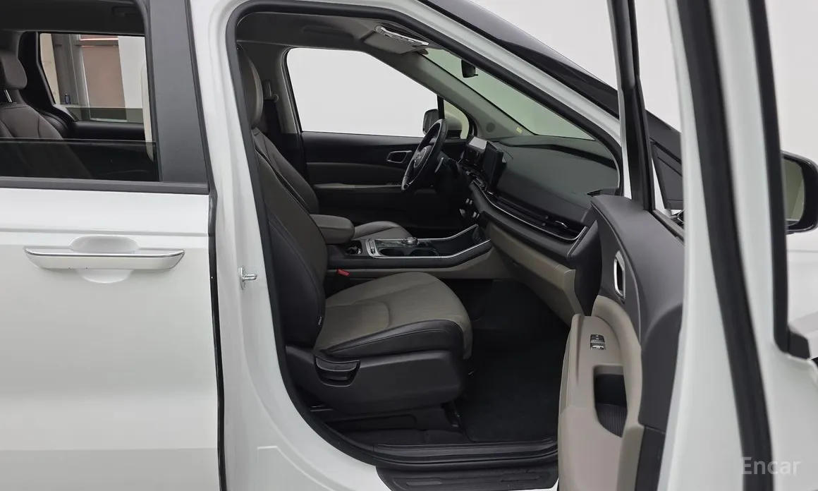 Kia Carnival 2023 9-Seater Prestige