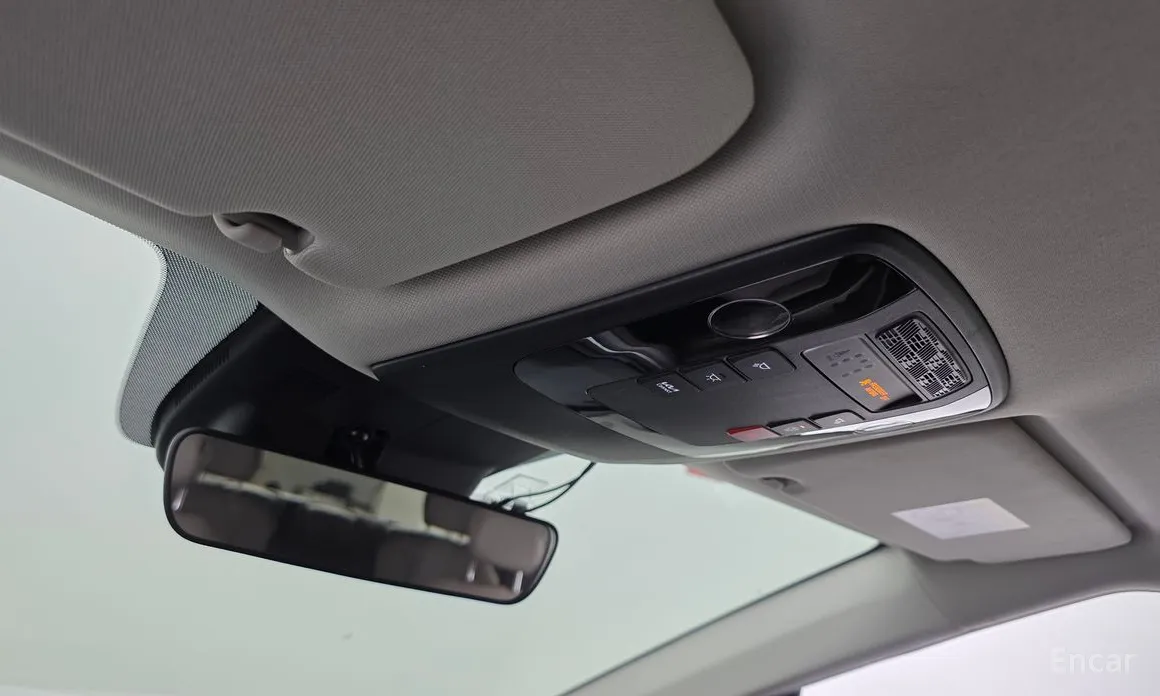 Kia Carnival 2023 9-Seater Prestige