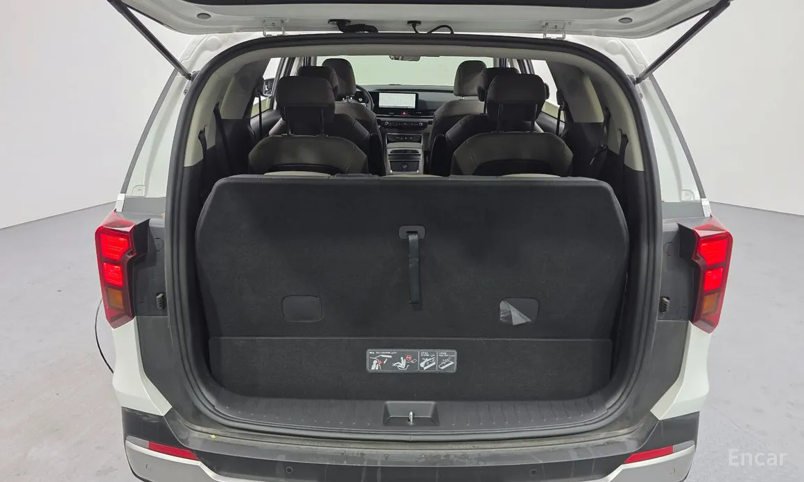 Kia Carnival 2023 9-Seater Prestige