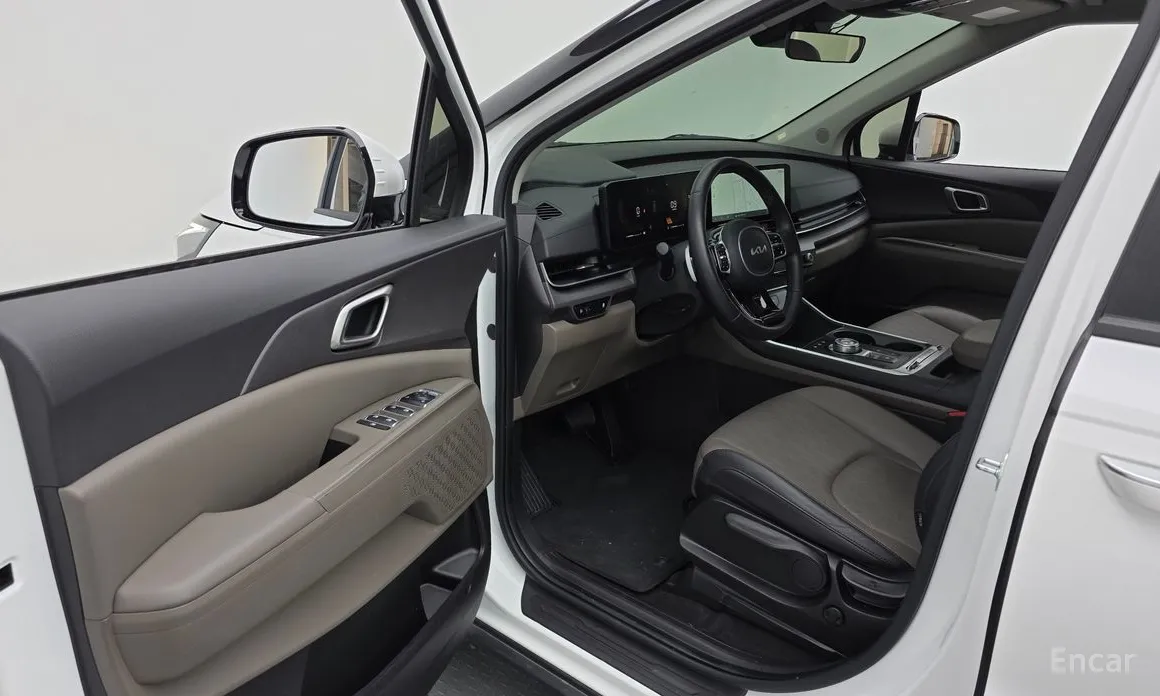 Kia Carnival 2023 9-Seater Prestige