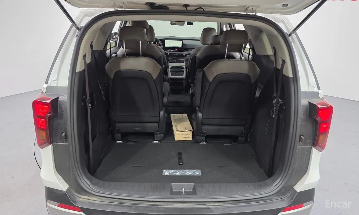 Kia Carnival 2023 9-Seater Prestige