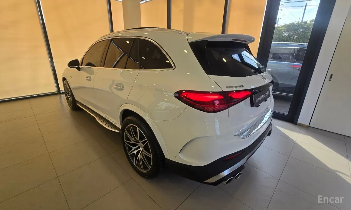 Mercedes-Benz GLC-Class 2023 AMG GLC43 4MATIC