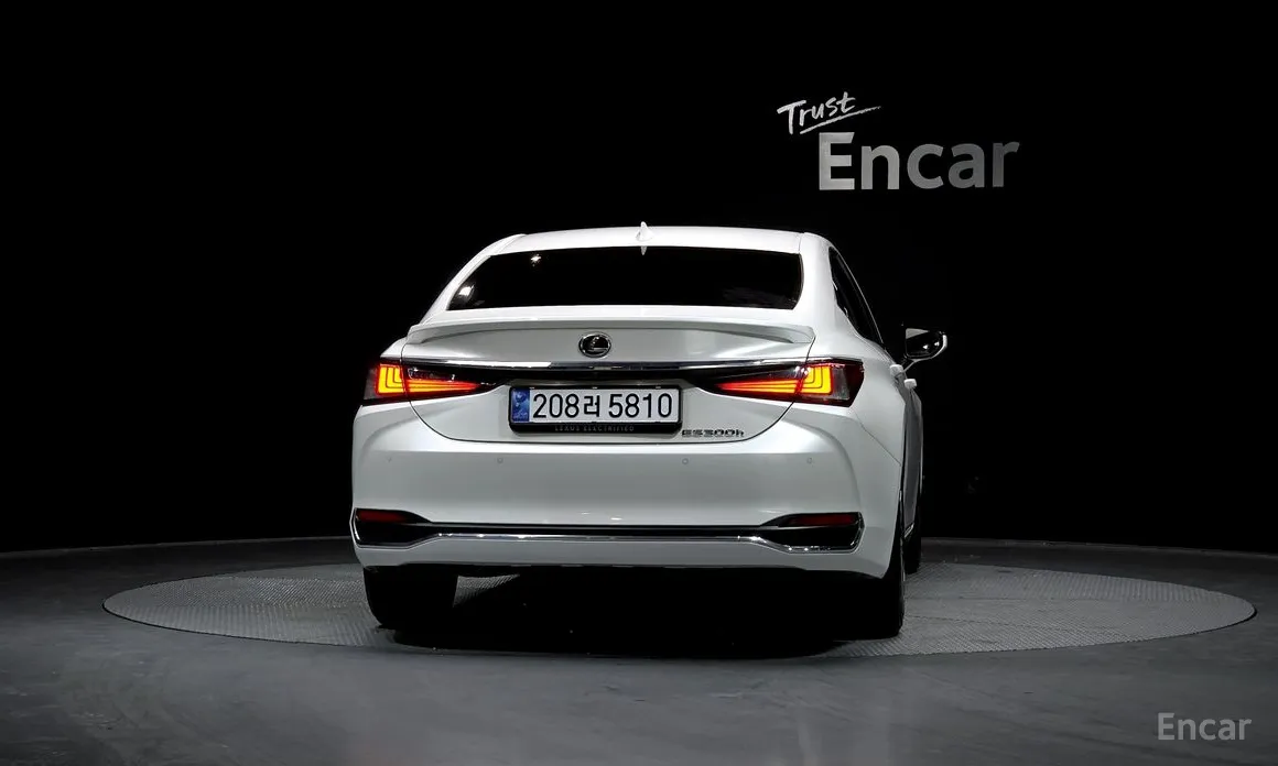 Lexus ES 2018 Luxury Plus