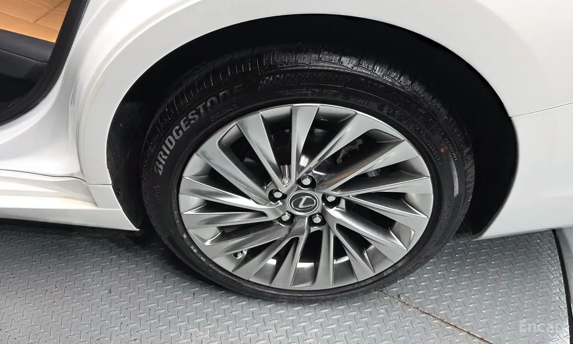 Lexus ES 2018 Luxury Plus