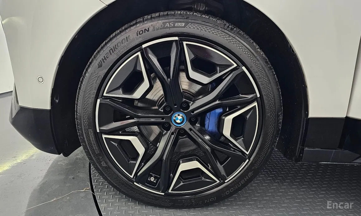 BMW iX 2021 xDrive50 Sports Plus