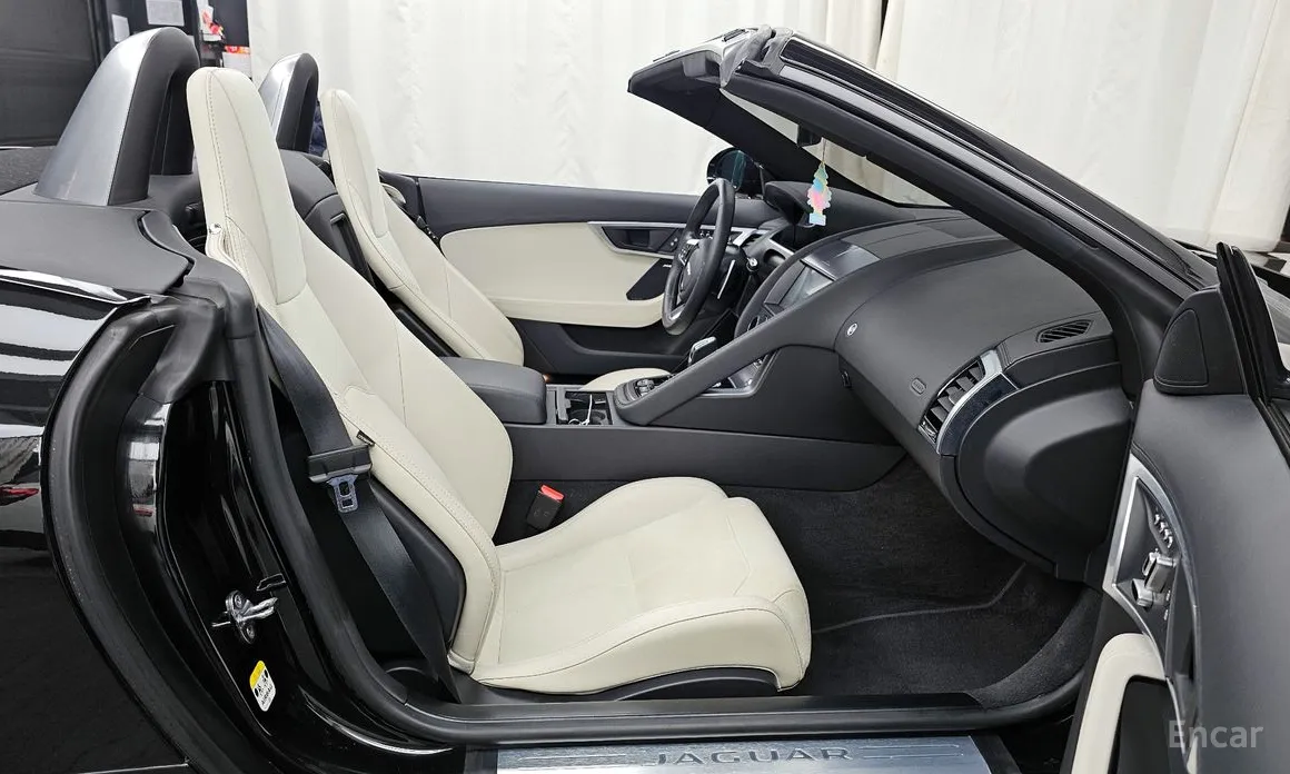 Jaguar F-Type 2013 P300 Convertible