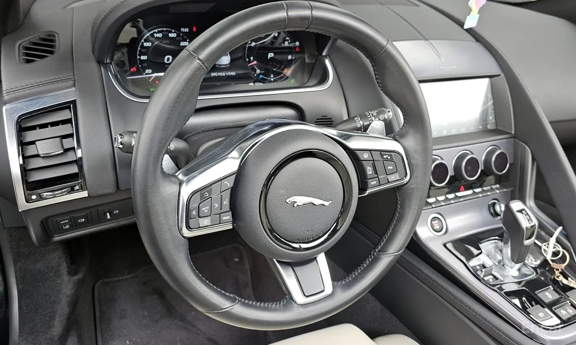 Jaguar F-Type 2013 P300 Convertible