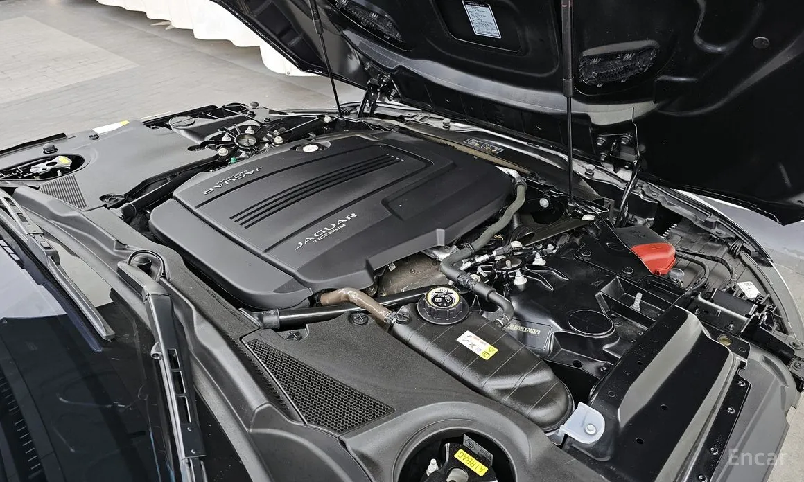 Jaguar F-Type 2013 P300 Convertible