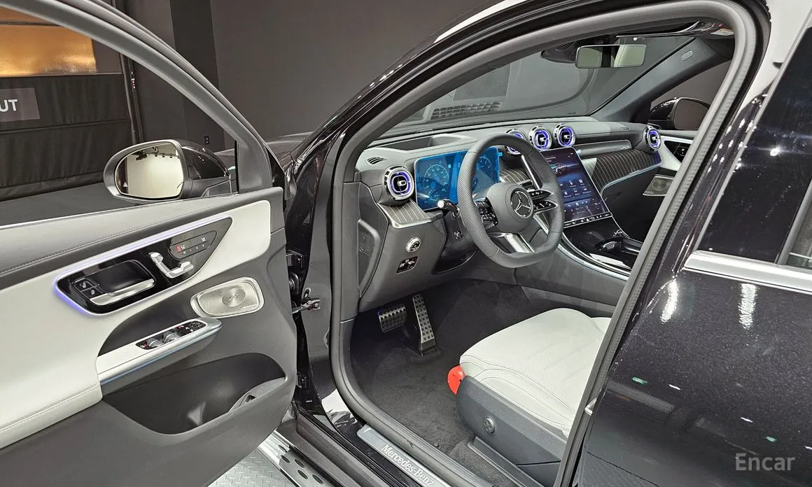 Mercedes-Benz GLC-Class 2023 GLC300 4MATIC Coupe