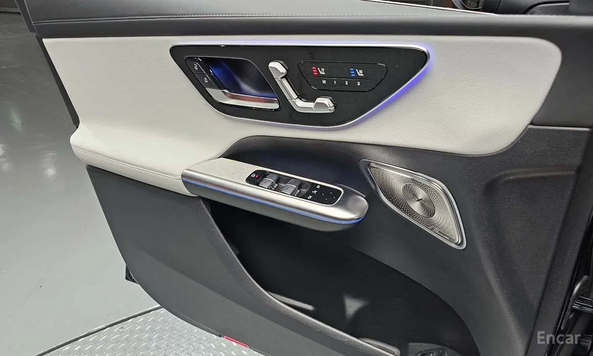 Mercedes-Benz GLC-Class 2023 GLC300 4MATIC Coupe