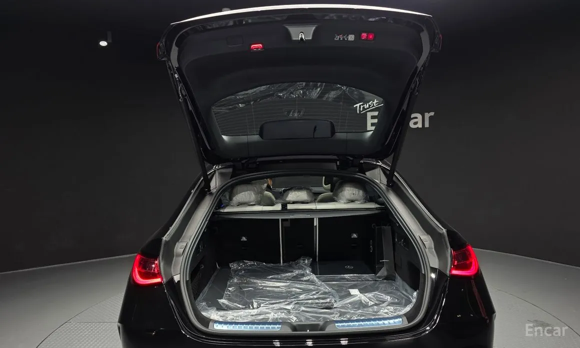 Mercedes-Benz GLC-Class 2023 GLC300 4MATIC Coupe