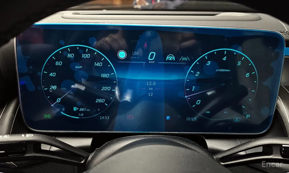 Mercedes-Benz GLC-Class 2023 GLC300 4MATIC Coupe