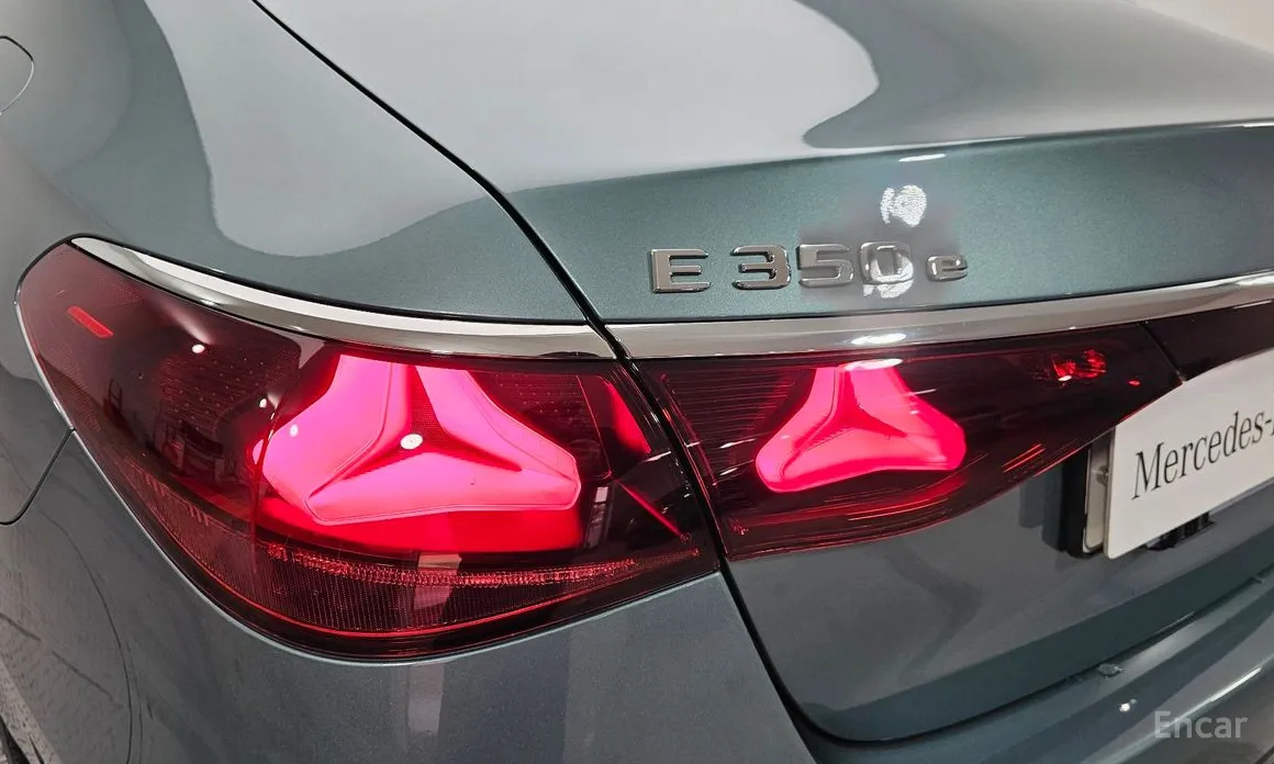 Mercedes-Benz E-Class 2024 E350e 4MATIC