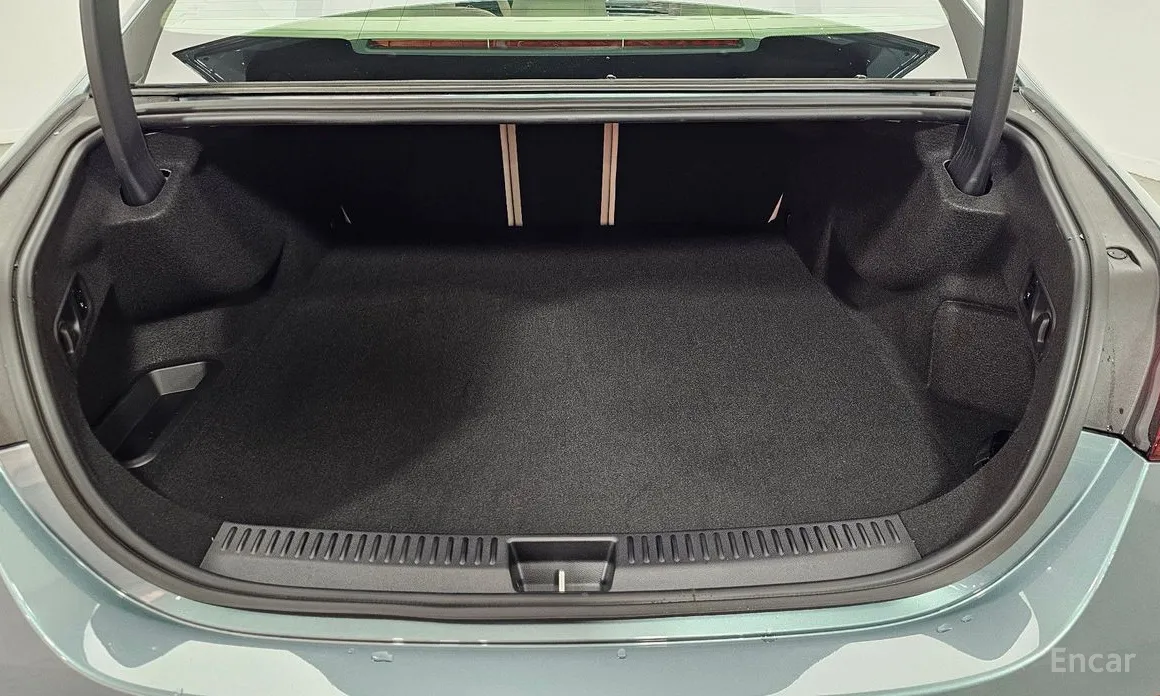 Mercedes-Benz E-Class 2024 E350e 4MATIC