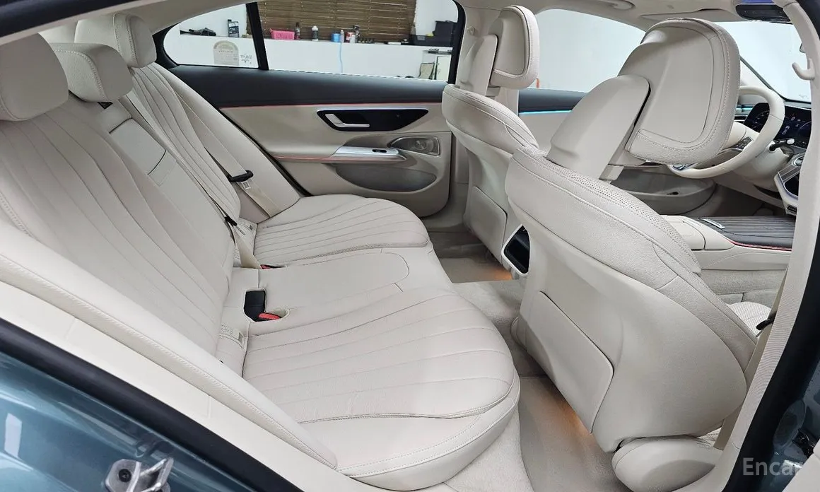 Mercedes-Benz E-Class 2024 E350e 4MATIC