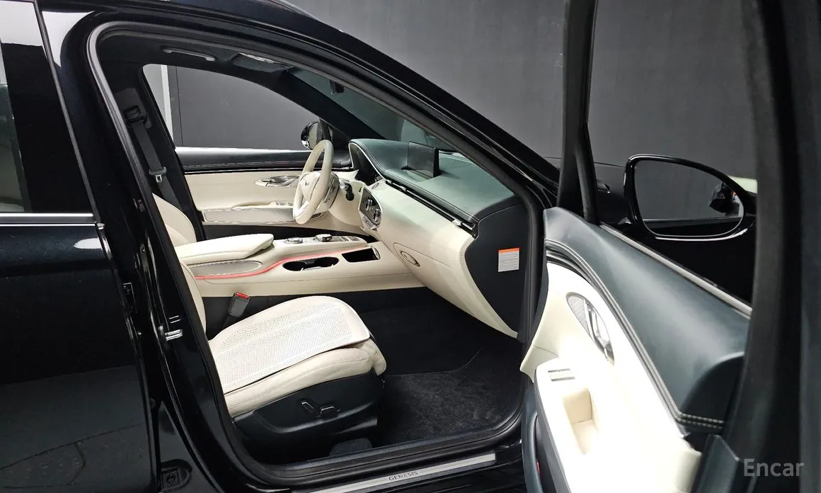 Genesis GV70 2022 e-AWD