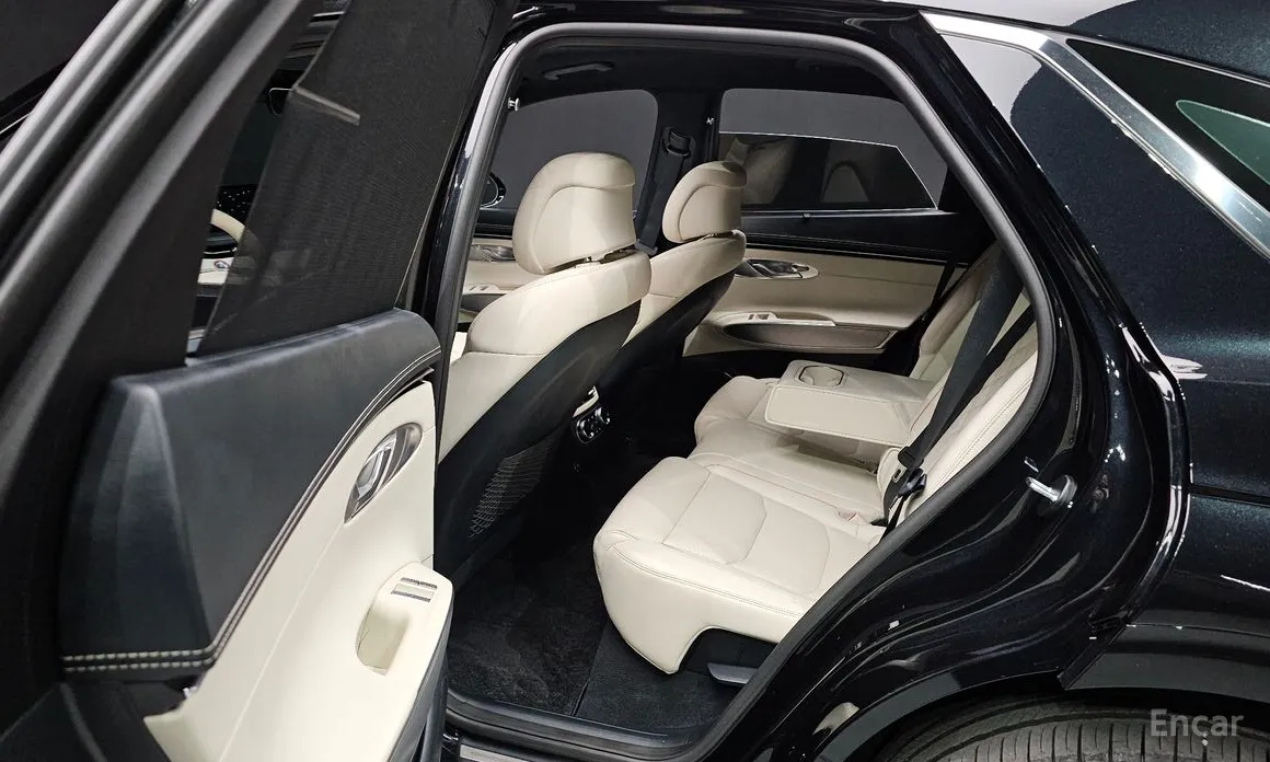 Genesis GV70 2022 e-AWD