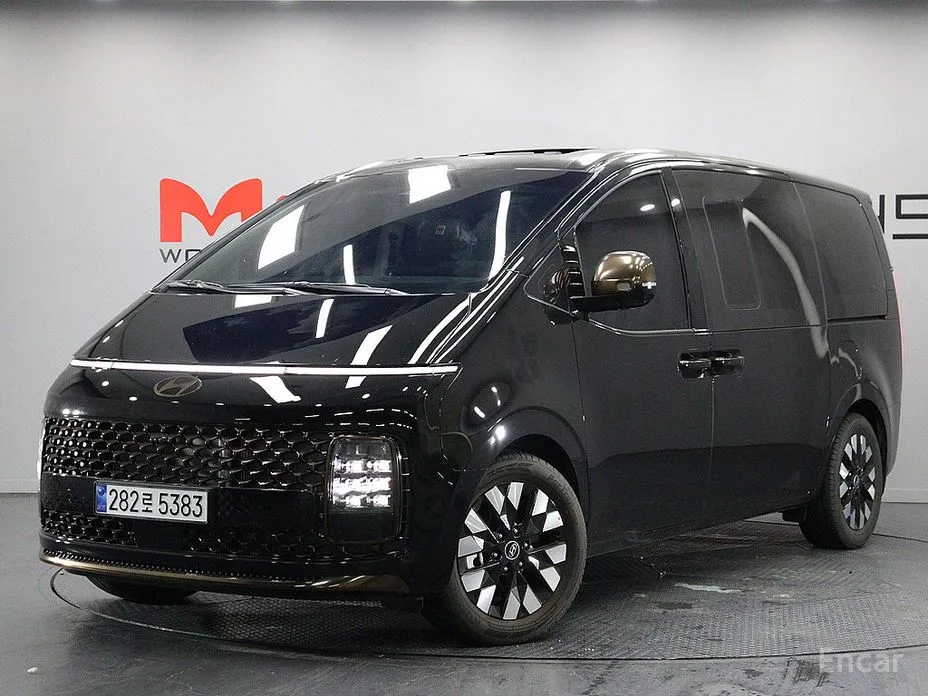 Hyundai Staria 2021 4WD Lounge 9-Seater