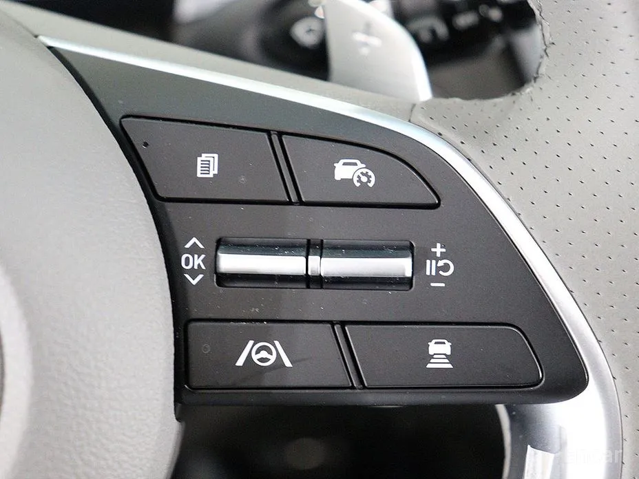 Hyundai Staria 2021 4WD Lounge 9-Seater