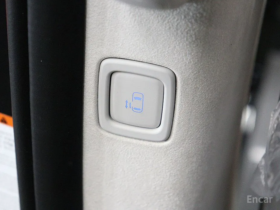 Hyundai Staria 2021 4WD Lounge 9-Seater