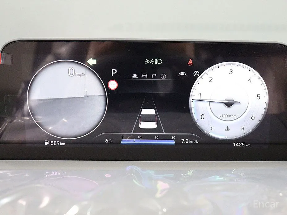 Hyundai Staria 2021 4WD Lounge 9-Seater