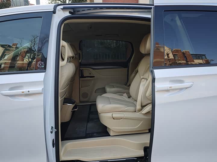 Buick GL8 Hybrid 2025 2025款 陆尚 先享版 7座