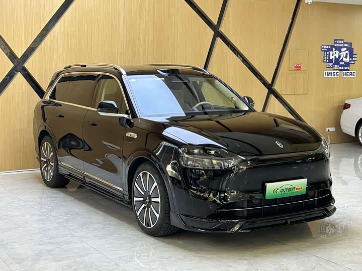 Aito M9 2025 2025款 增程 Ultra版 52kWh 6座版