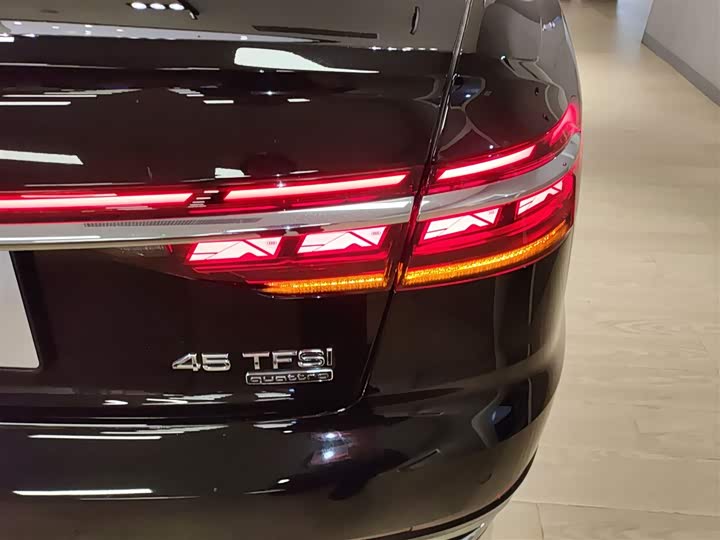 Audi A8 2025 2025款 A8L 45 TFSI quattro 豪华型