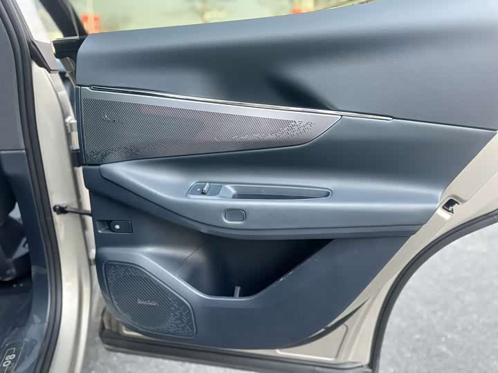 Lynk & Co 08 EM-P Hybrid 2026 2026款 160长续航Ultra