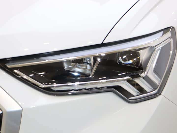 Audi Q3 2024 2024款 35 TFSI 时尚动感型