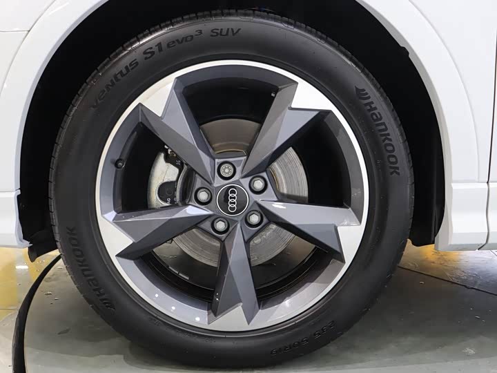 Audi Q3 2024 2024款 35 TFSI 时尚动感型